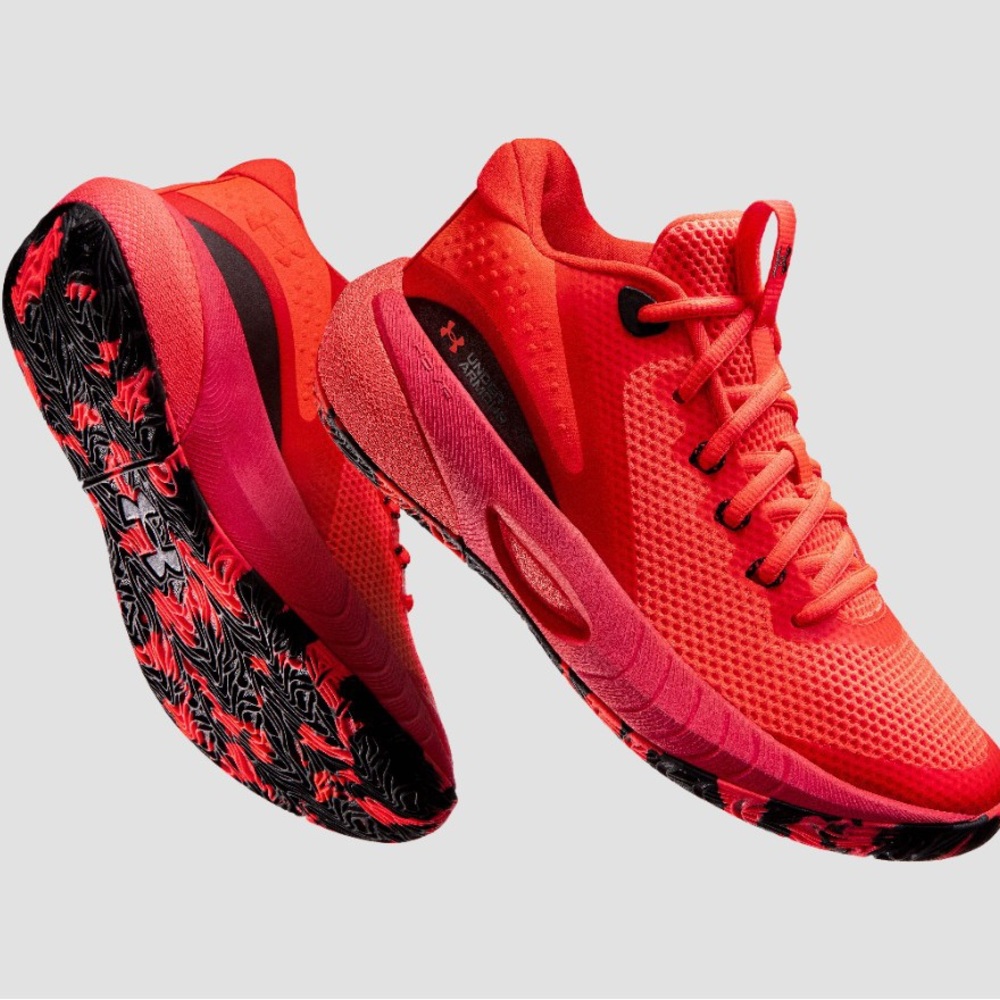 Under Armour HOVR Breakthru Sneakers